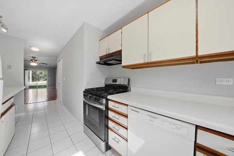 Tiny photo for 774 Terrace Court #R, Elgin, IL 60120 (MLS # 12737418)