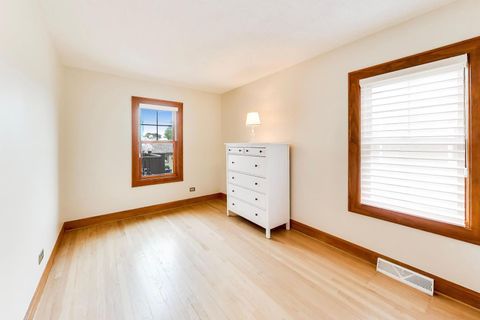 Tiny photo for 7347 N Overhill Avenue, Chicago, IL 60631 (MLS # 12648552)