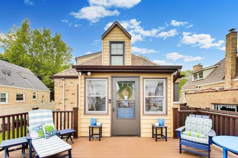 Tiny photo for 7347 N Overhill Avenue, Chicago, IL 60631 (MLS # 12648552)