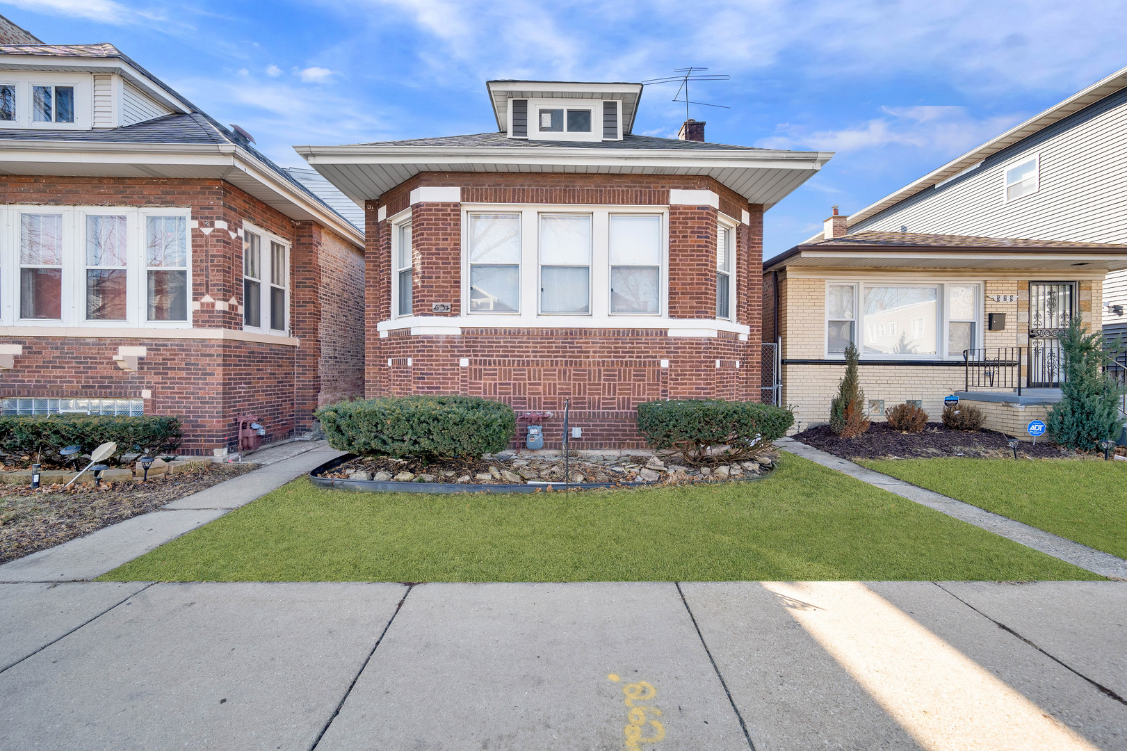 531 E 89th Place
