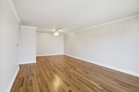 Tiny photo for 960 Beau Drive #303, Des Plaines, IL 60016 (MLS # 12474877)