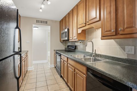Tiny photo for 960 Beau Drive #303, Des Plaines, IL 60016 (MLS # 12474877)