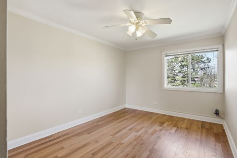 Tiny photo for 960 Beau Drive #303, Des Plaines, IL 60016 (MLS # 12474877)