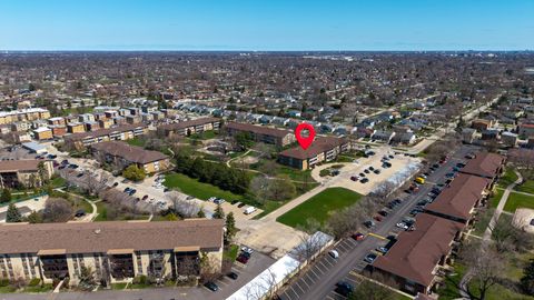 Tiny photo for 960 Beau Drive #303, Des Plaines, IL 60016 (MLS # 12474877)