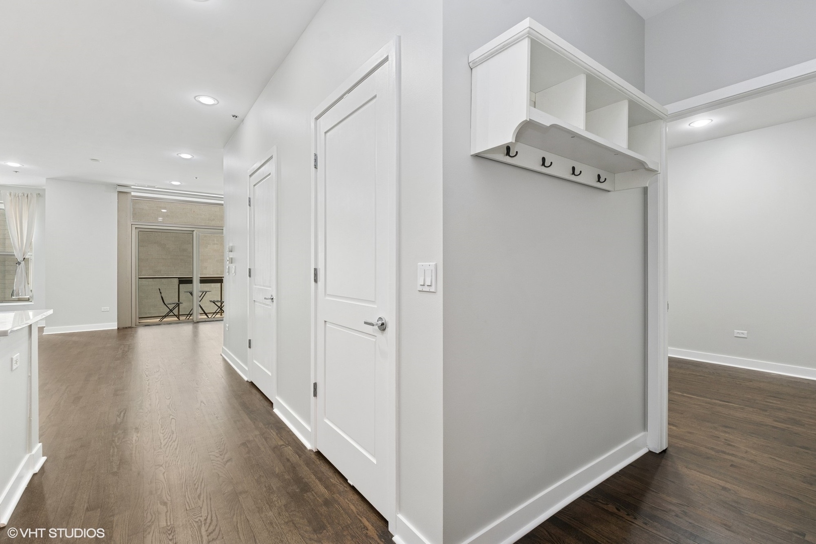 150 W Superior Street 605