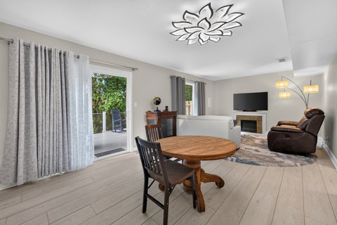 Tiny photo for 6 Cypress Square, Elgin, IL 60123 (MLS # 12775105)