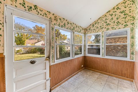 Tiny photo for 4005 Deyo Avenue, Brookfield, IL 60513 (MLS # 12513488)