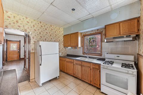 Tiny photo for 4005 Deyo Avenue, Brookfield, IL 60513 (MLS # 12513488)