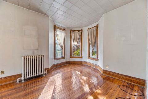 Tiny photo for 4005 Deyo Avenue, Brookfield, IL 60513 (MLS # 12513488)