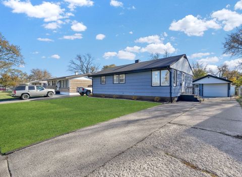 Tiny photo for 19 Mohawk Drive, Thornton, IL 60476 (MLS # 12662646)