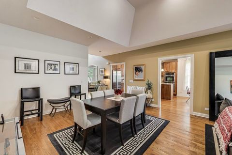 Tiny photo for 95 S Canterbury Court, Lake Forest, IL 60045 (MLS # 12488575)
