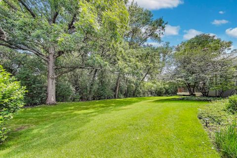 Tiny photo for 95 S Canterbury Court, Lake Forest, IL 60045 (MLS # 12488575)