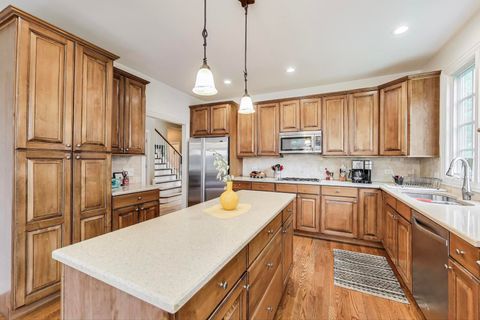 Tiny photo for 95 S Canterbury Court, Lake Forest, IL 60045 (MLS # 12488575)