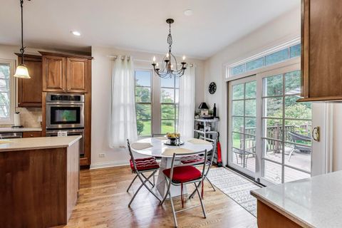Tiny photo for 95 S Canterbury Court, Lake Forest, IL 60045 (MLS # 12488575)