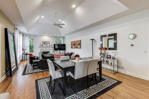 Tiny photo for 95 S Canterbury Court, Lake Forest, IL 60045 (MLS # 12488575)