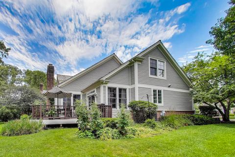 Tiny photo for 95 S Canterbury Court, Lake Forest, IL 60045 (MLS # 12488575)