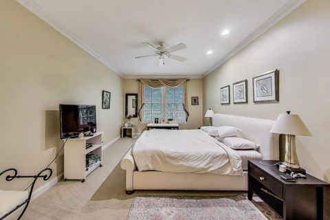 Tiny photo for 95 S Canterbury Court, Lake Forest, IL 60045 (MLS # 12488575)