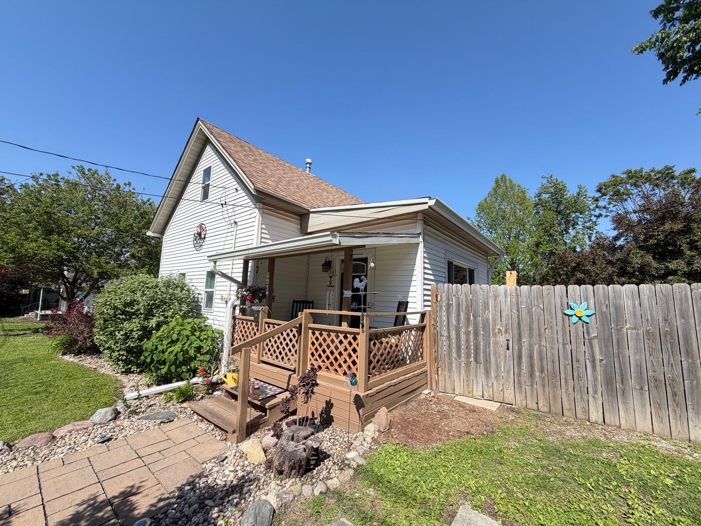 803 N Morris Avenue