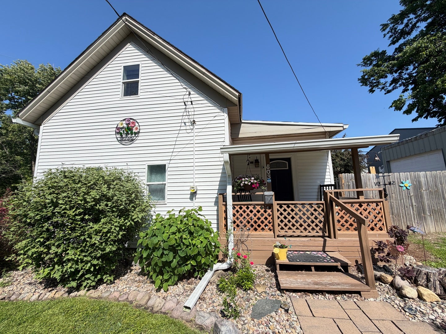 803 N Morris Avenue