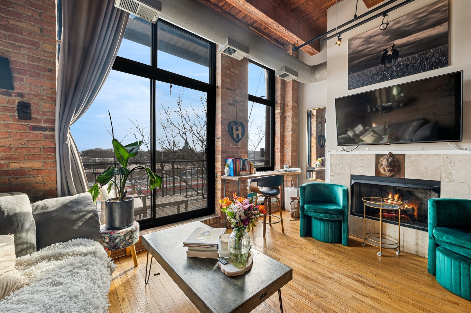 1250 W Van Buren Street 309