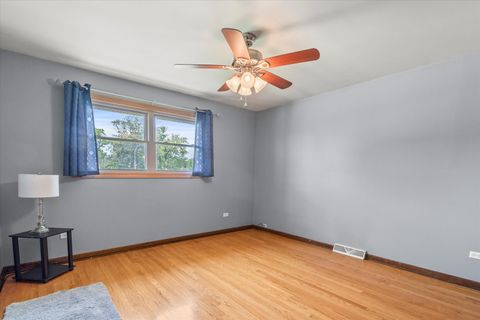 Tiny photo for 8436 Moody Avenue, Burbank, IL 60459 (MLS # 12479622)