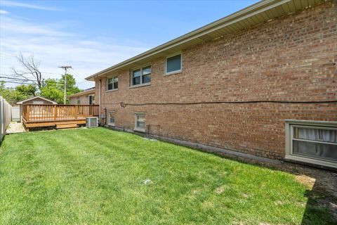 Tiny photo for 8436 Moody Avenue, Burbank, IL 60459 (MLS # 12479622)