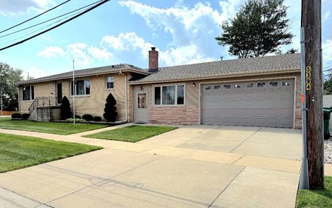 Tiny photo for 8436 Moody Avenue, Burbank, IL 60459 (MLS # 12479622)
