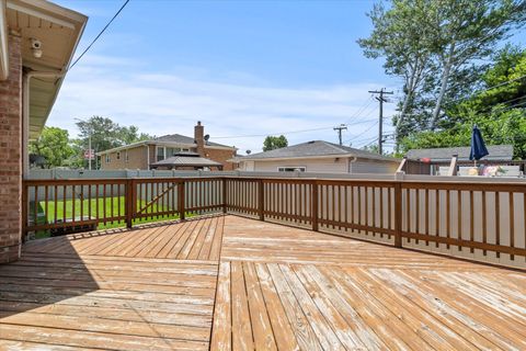 Tiny photo for 8436 Moody Avenue, Burbank, IL 60459 (MLS # 12479622)