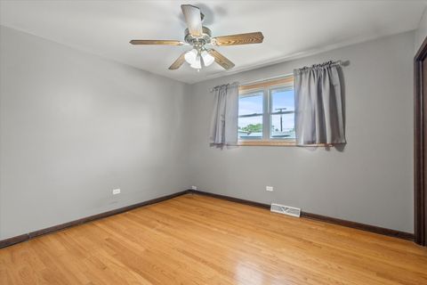 Tiny photo for 8436 Moody Avenue, Burbank, IL 60459 (MLS # 12479622)