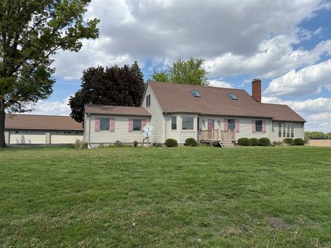 Photo of 311 Stouffer Road, Sterling, IL 61081 (MLS # 12651286)