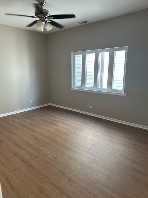 2956 N Hamlin Avenue 2R