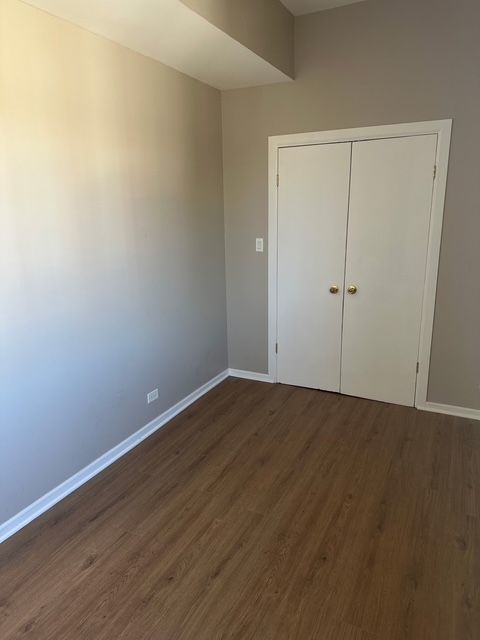 2956 N Hamlin Avenue 2R