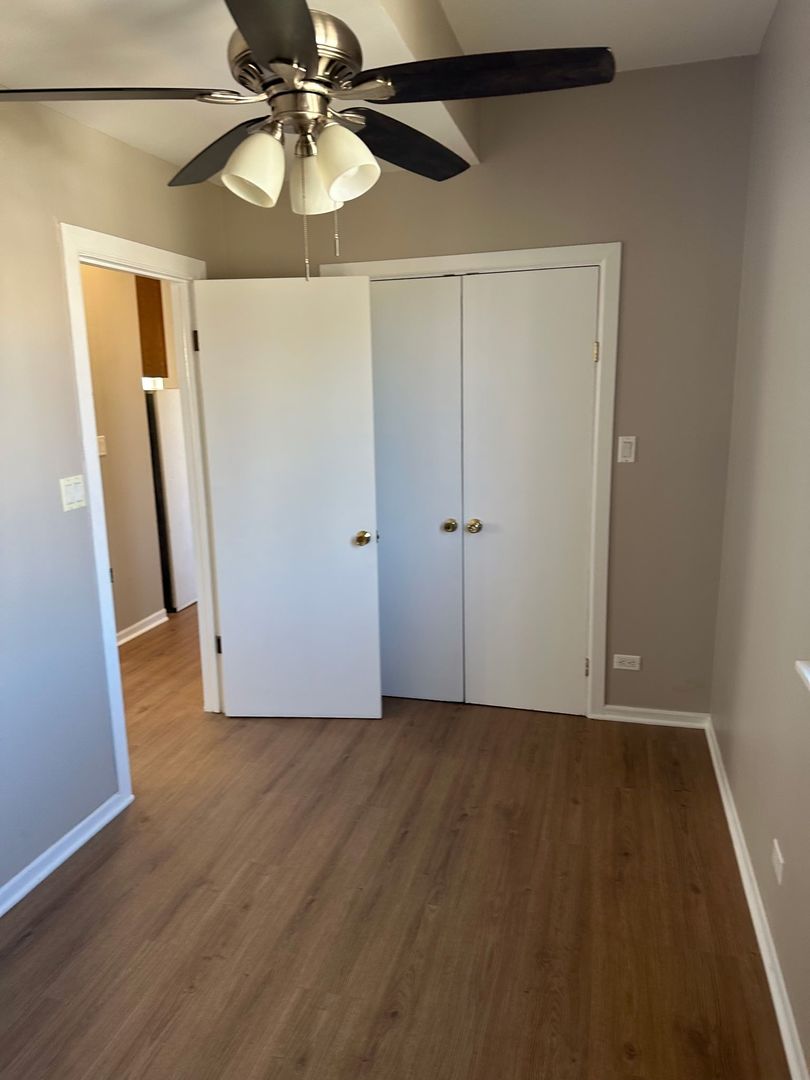 2956 N Hamlin Avenue 2R