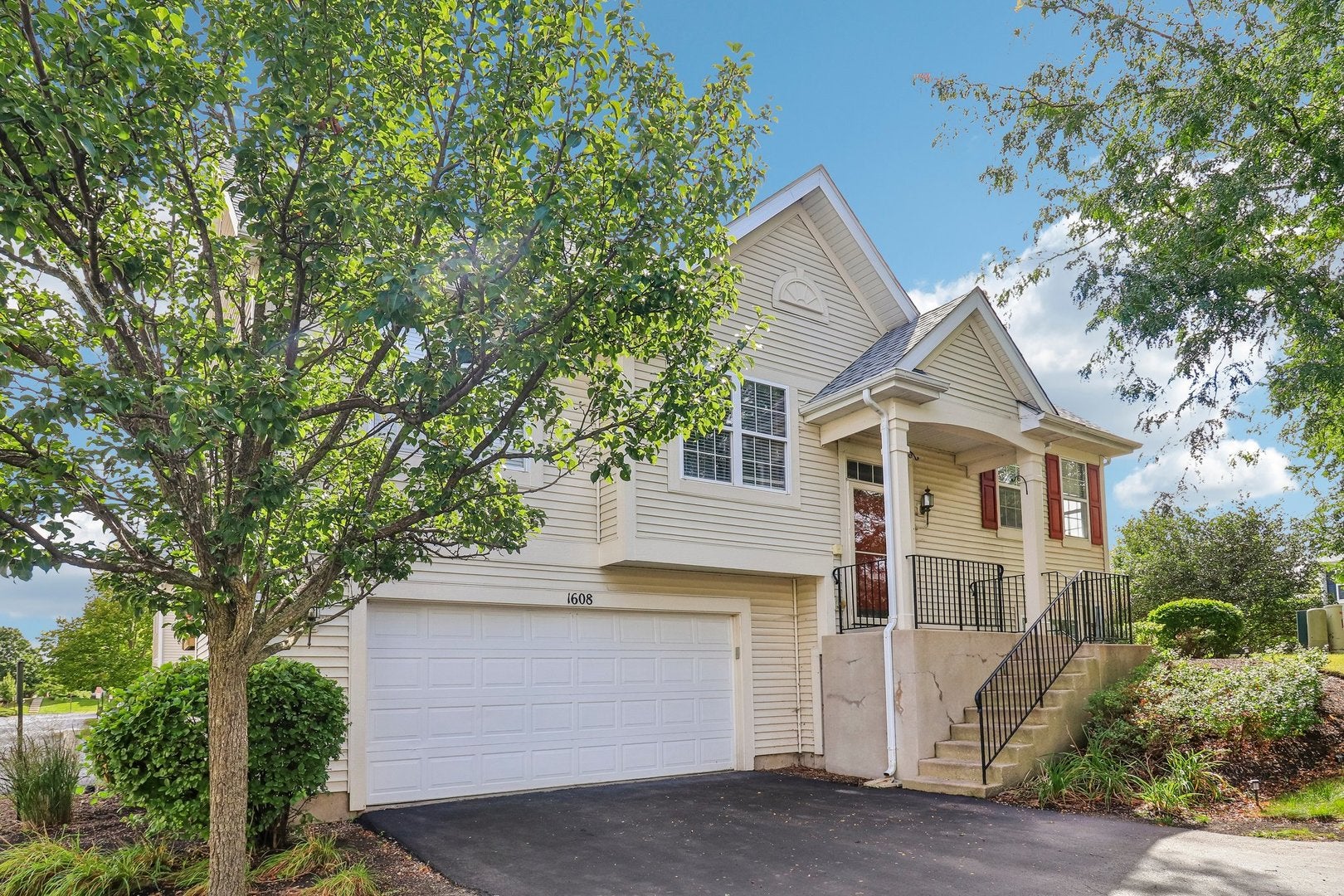 1608 Windward Drive 1608