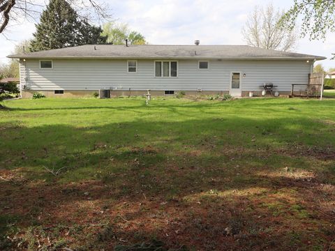 Tiny photo for 1605 Sharon Road, Streator, IL 61364 (MLS # 12350733)