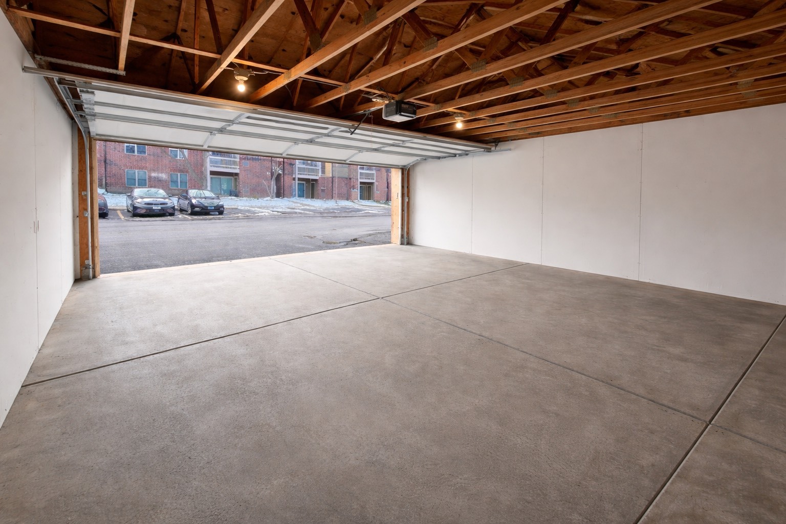 122 Glengarry Drive G15-16