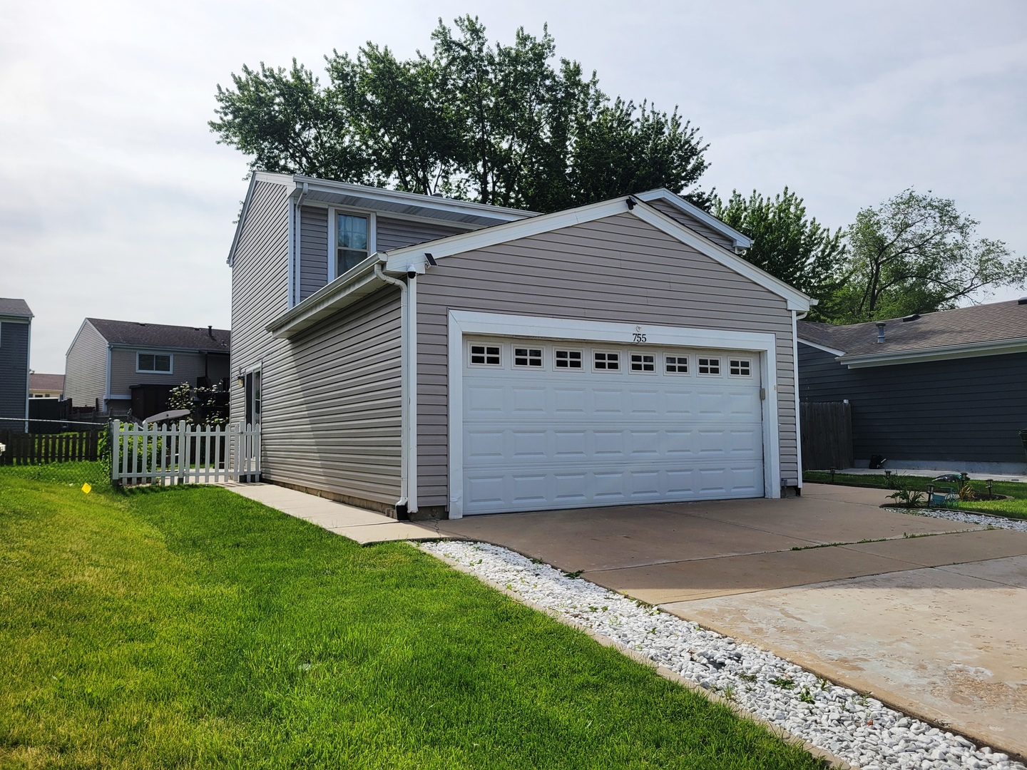 755 Rodenburg Road