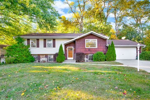 Photo of 4915 Hopewood Court, Peoria, IL 61607 (MLS # 12500906)