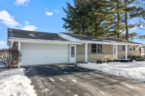 Tiny photo for 304 S State Street, Poplar Grove, IL 61065 (MLS # 12554589)