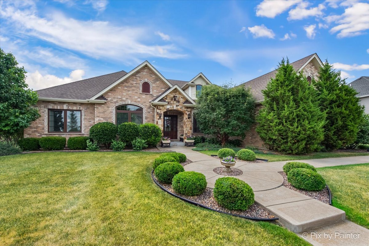 1075 Redbud Lane