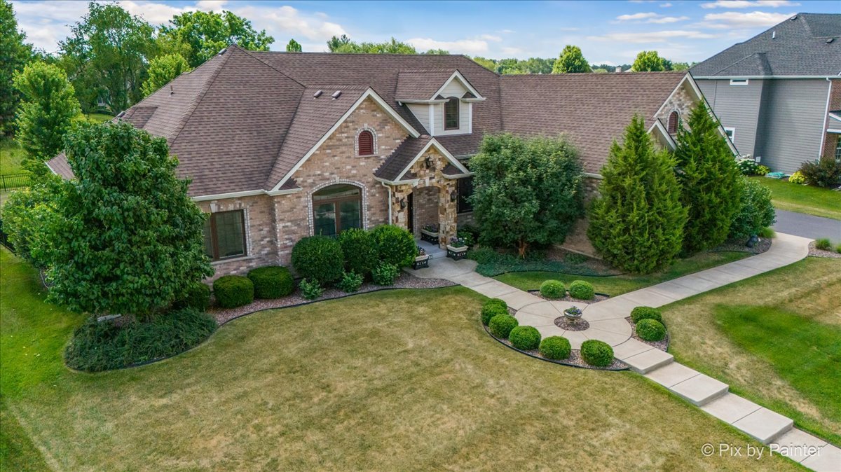 1075 Redbud Lane