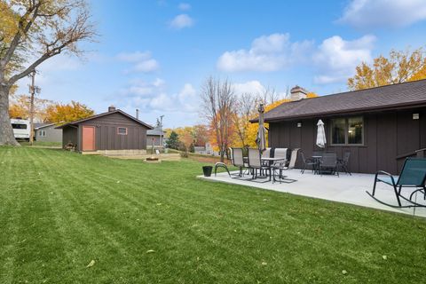 Tiny photo for 4 Summit Street, East Dundee, IL 60118 (MLS # 12510870)