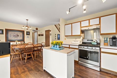 Tiny photo for 2321 Aspen Drive, Woodstock, IL 60098 (MLS # 12572968)