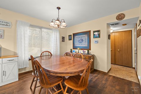 Tiny photo for 2321 Aspen Drive, Woodstock, IL 60098 (MLS # 12572968)