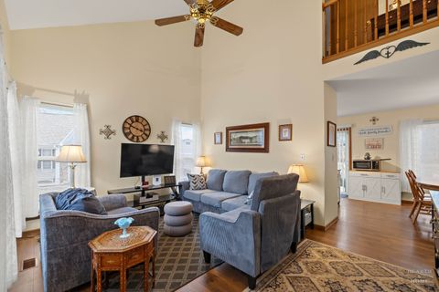 Tiny photo for 2321 Aspen Drive, Woodstock, IL 60098 (MLS # 12572968)