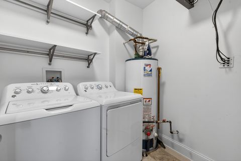 Tiny photo for 4646 S PRAIRIE Avenue #2S, Chicago, IL 60653 (MLS # 12622482)