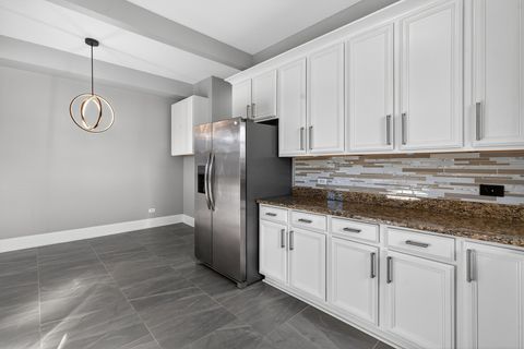 Tiny photo for 4646 S PRAIRIE Avenue #2S, Chicago, IL 60653 (MLS # 12622482)