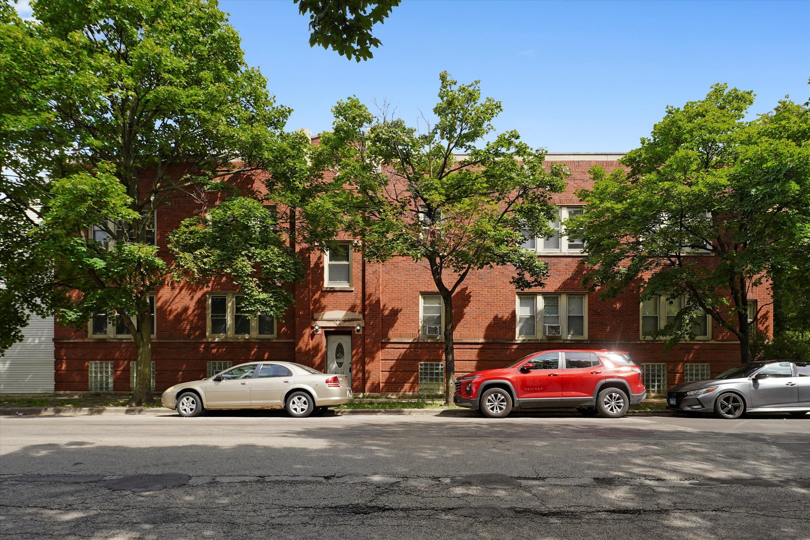 4241 N Laramie Avenue, Chicago, IL, 60641 1 4241 N Laramie Avenue