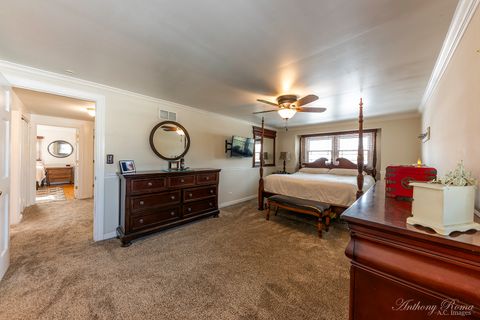 Tiny photo for 533 N Beck Road, Lindenhurst, IL 60046 (MLS # 12626106)