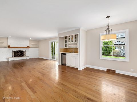 Tiny photo for 707 Jefferson Street, Hinsdale, IL 60521 (MLS # 12615721)